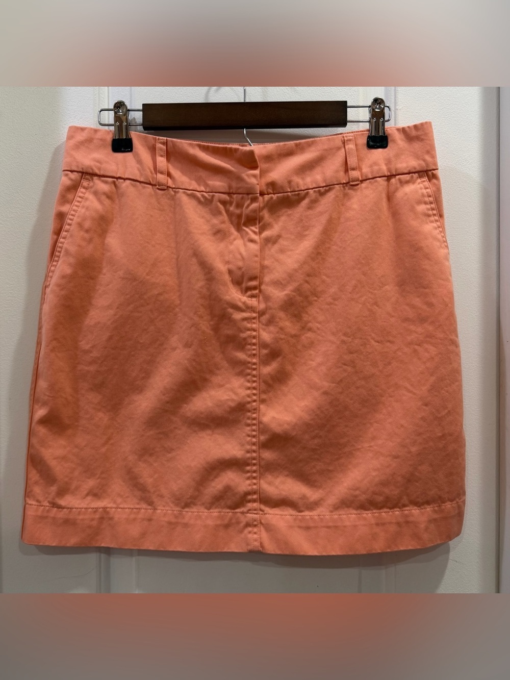 Vineyard Vine Orange Peachy Colored Mini Skirt Size 8
